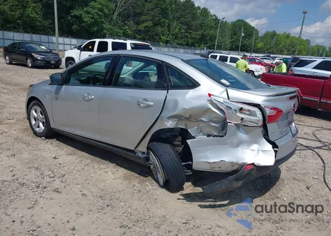 2012 Ford Focus Se z USA, uszkodzony, nr VIN 1FAHP3F29CL452465